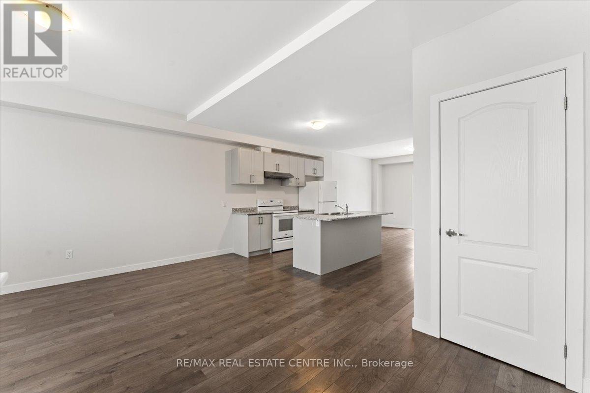 39 Denistoun Street, Welland, Ontario  L3C 0H6 - Photo 8 - X12918660