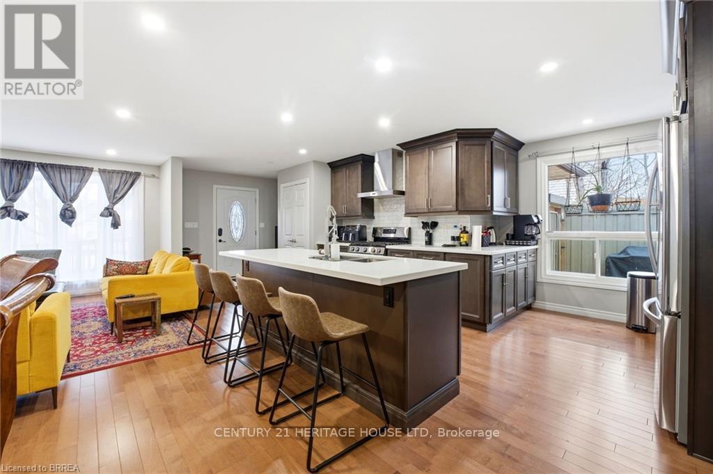 179 Banbury Road, Brantford, Ontario  N3P 1E6 - Photo 4 - X12918668