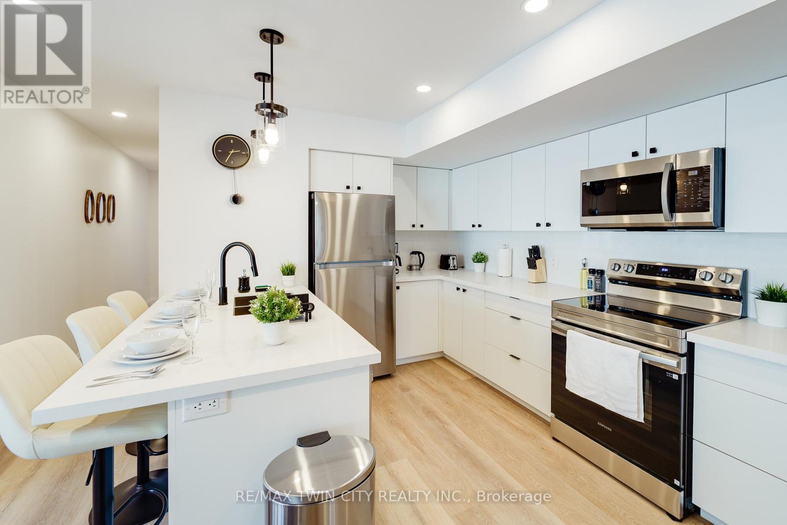 1 - 825 Stirling Avenue S, Kitchener, Ontario  N2M 3K4 - Photo 2 - X12918712