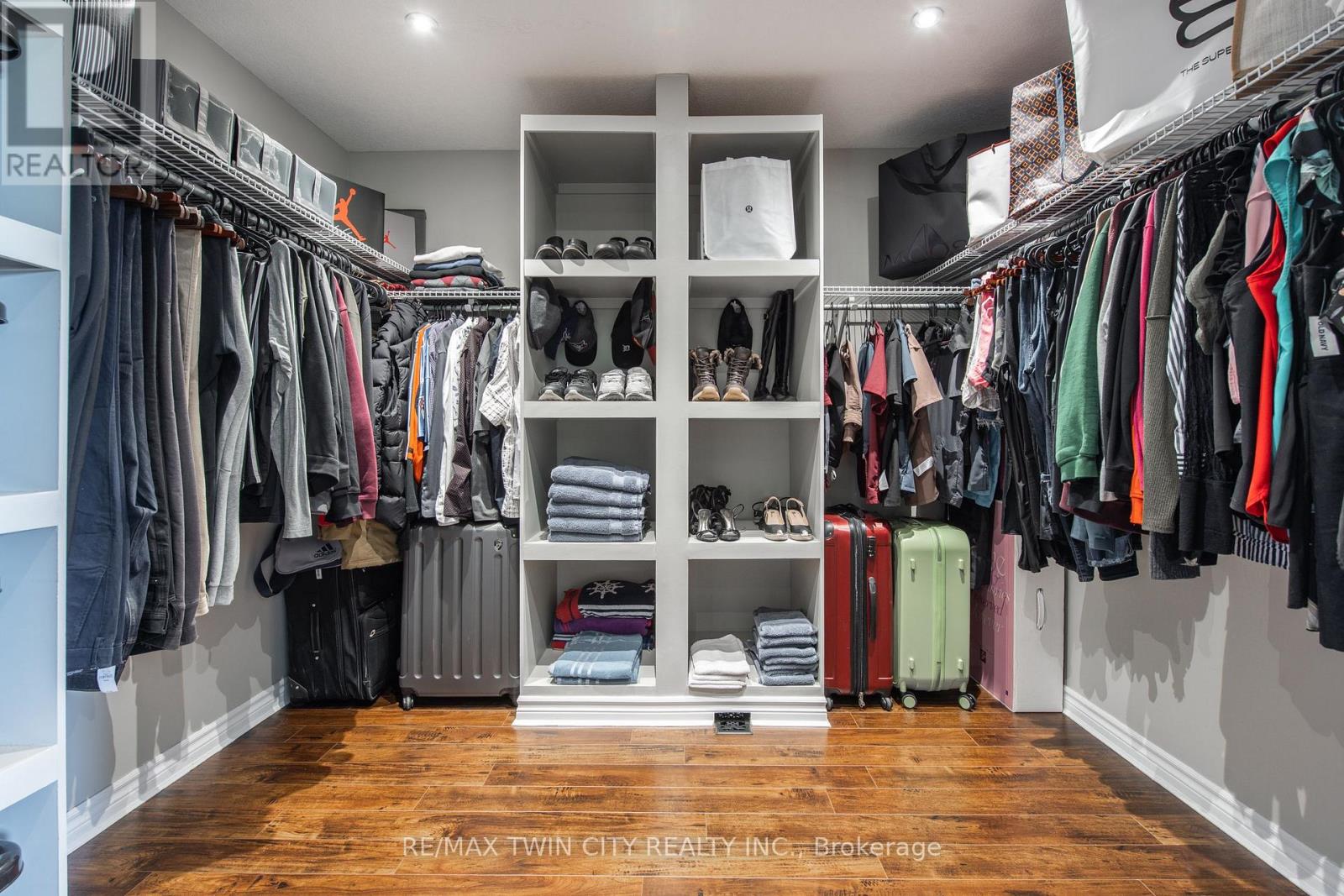 32 Bloomington Drive, Cambridge, Ontario  N1P 1J4 - Photo 28 - X12918716