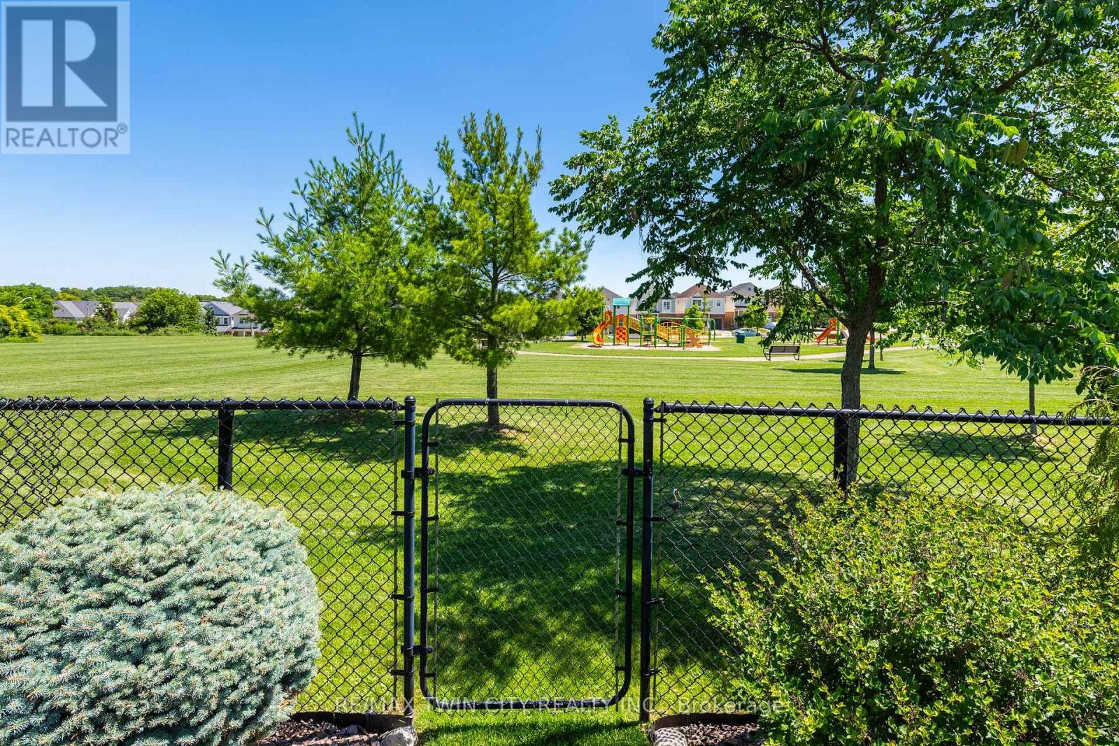 32 Bloomington Drive, Cambridge, Ontario  N1P 1J4 - Photo 45 - X12918716