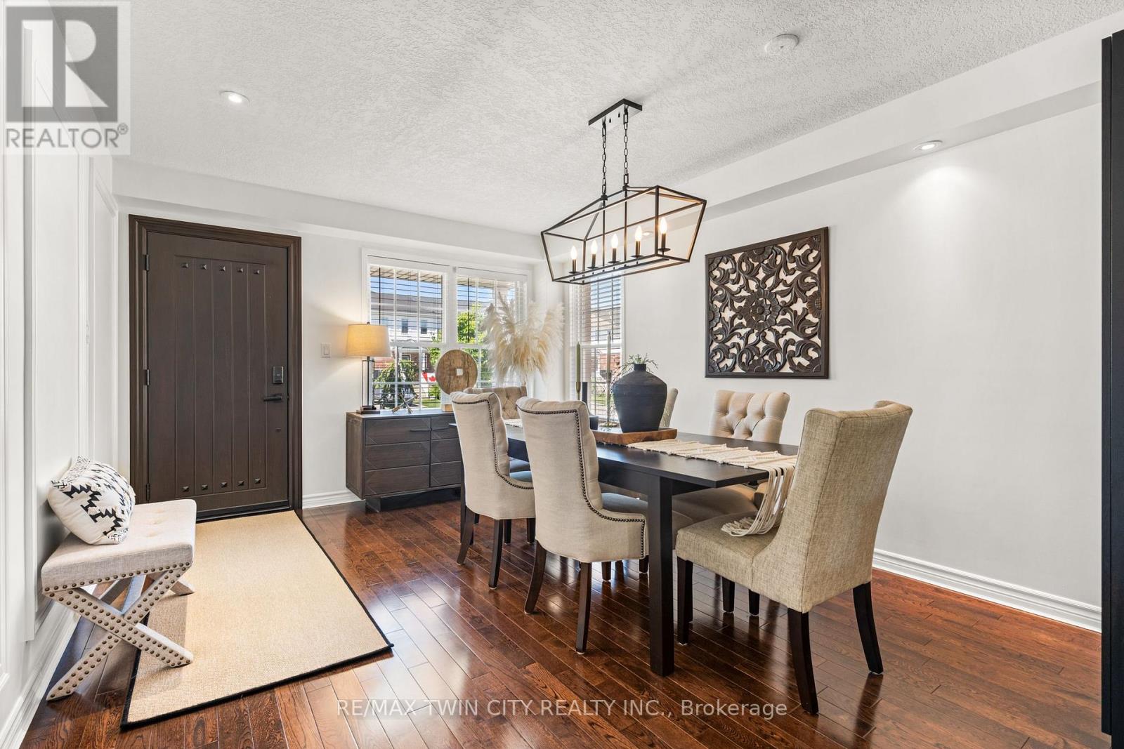 32 Bloomington Drive, Cambridge, Ontario  N1P 1J4 - Photo 8 - X12918716