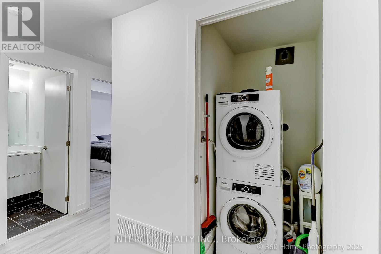 1505 - 11 David Eyer Road, Richmond Hill, Ontario  L4S 1M4 - Photo 19 - N12916942