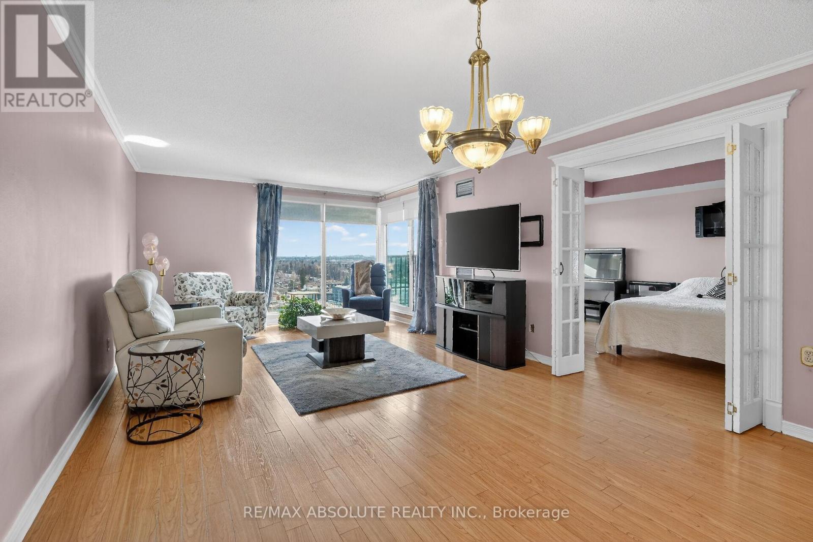 806 - 545 St Laurent Boulevard, Ottawa, Ontario  K1K 4H9 - Photo 13 - X12915400