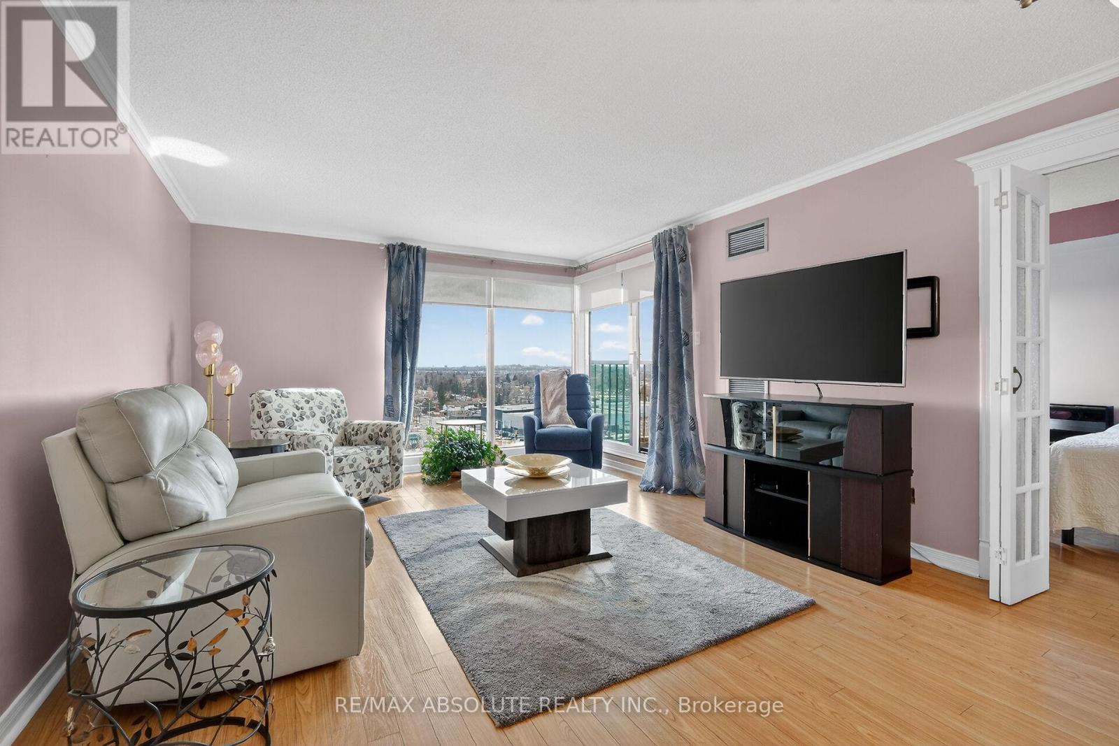 806 - 545 St Laurent Boulevard, Ottawa, Ontario  K1K 4H9 - Photo 17 - X12915400