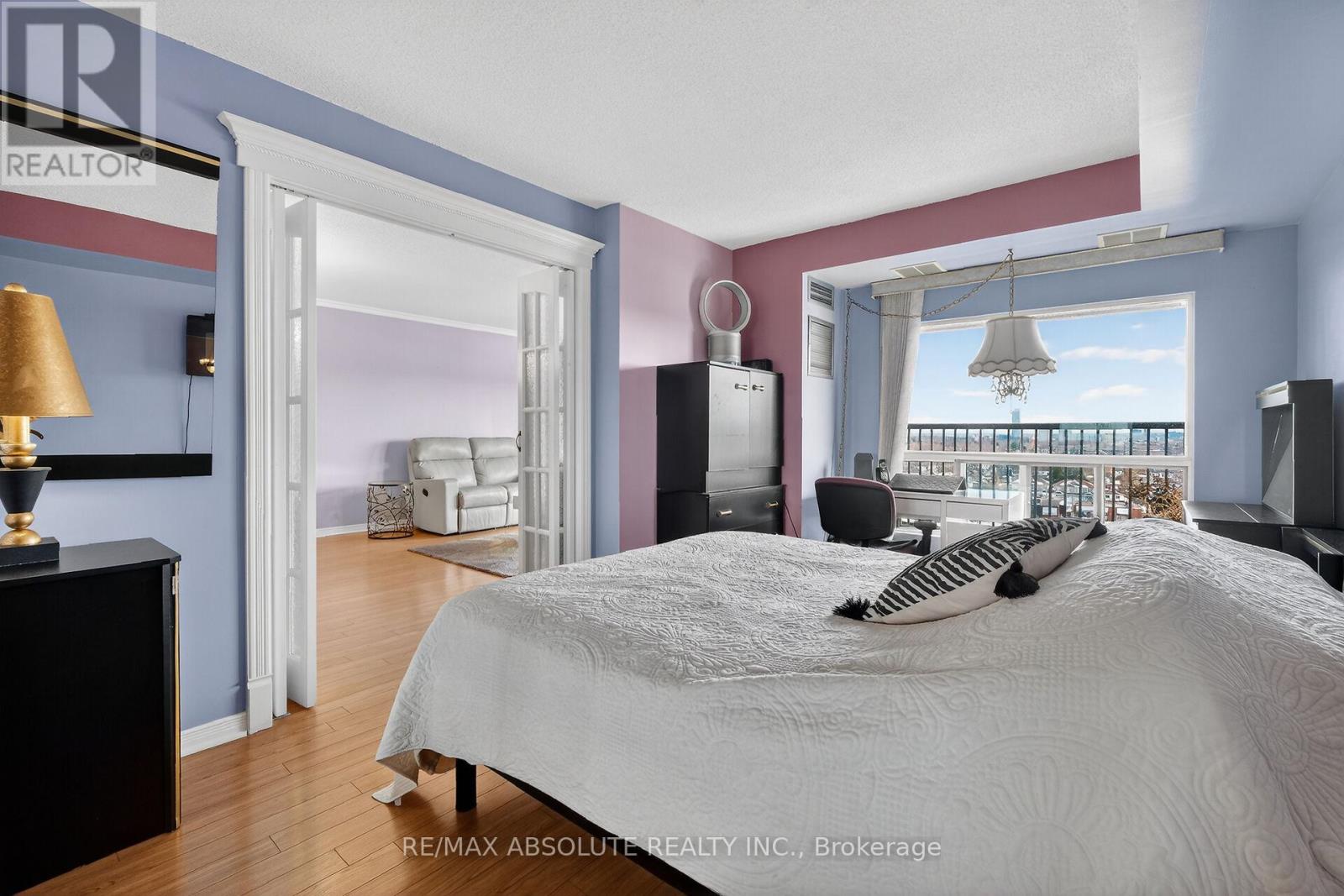 806 - 545 St Laurent Boulevard, Ottawa, Ontario  K1K 4H9 - Photo 24 - X12915400