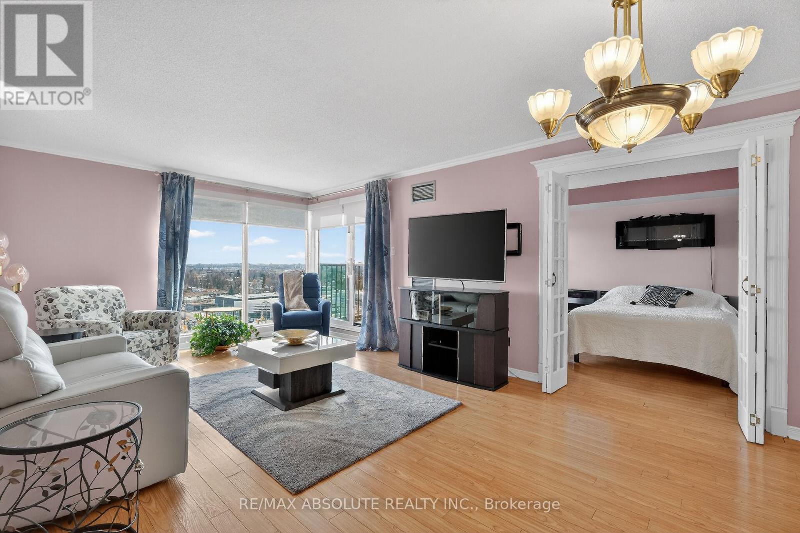 806 - 545 St Laurent Boulevard, Ottawa, Ontario  K1K 4H9 - Photo 14 - X12915400