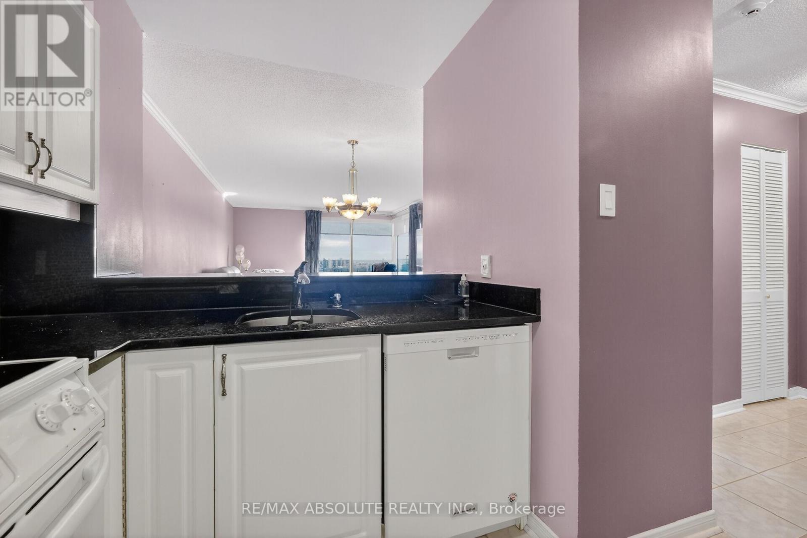 806 - 545 St Laurent Boulevard, Ottawa, Ontario  K1K 4H9 - Photo 29 - X12915400