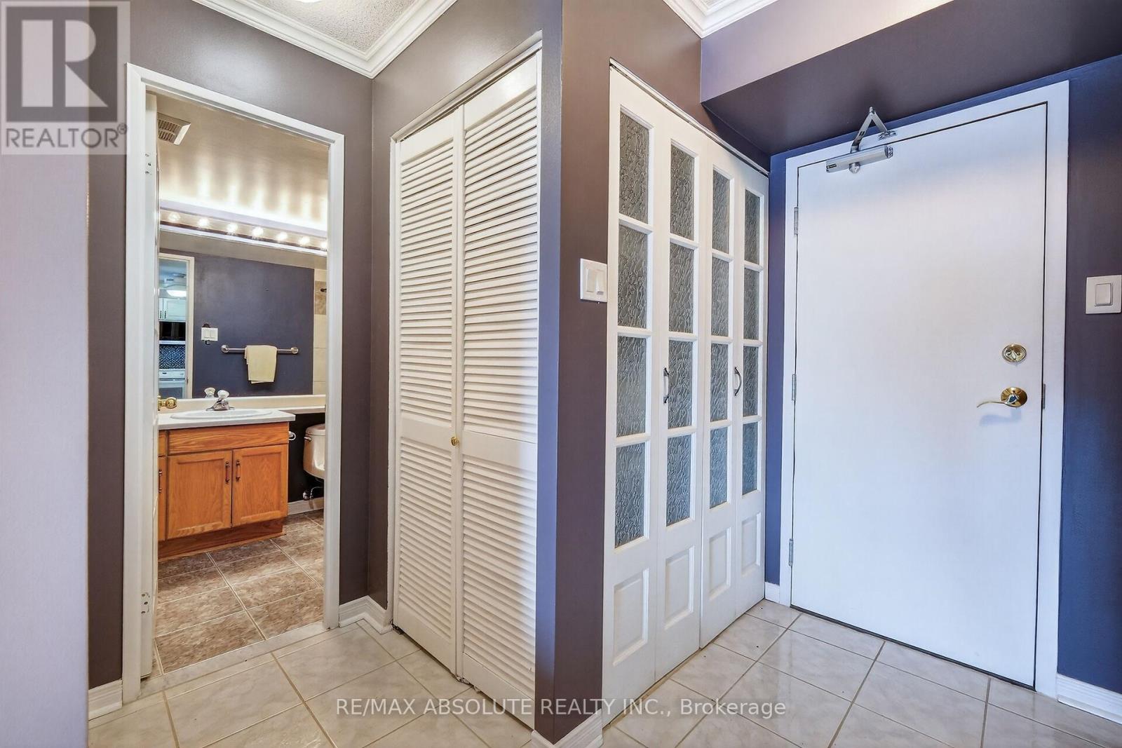 806 - 545 St Laurent Boulevard, Ottawa, Ontario  K1K 4H9 - Photo 31 - X12915400