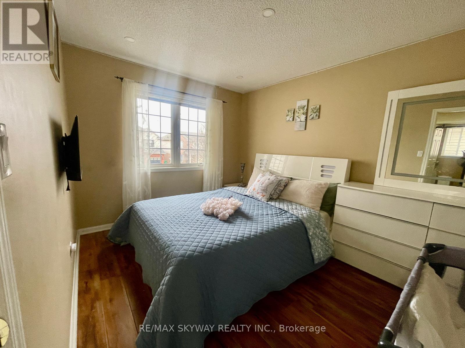 90 Sweetwood Circle, Brampton, Ontario  L7A 2S1 - Photo 15 - W12910862