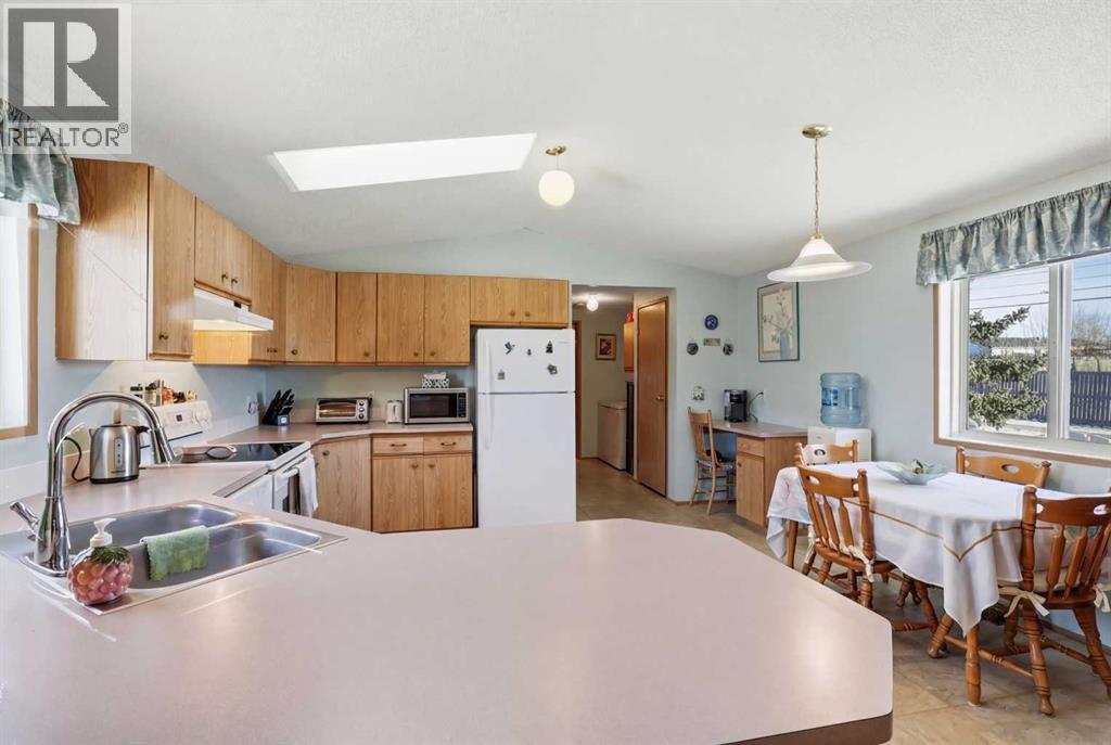 1, 900 Ross Street, Crossfield, Alberta  T0M 0S0 - Photo 4 - A2276345