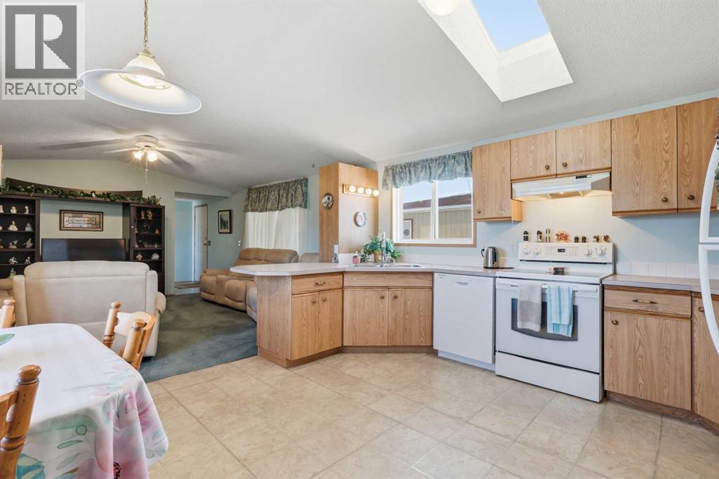 1, 900 Ross Street, Crossfield, Alberta  T0M 0S0 - Photo 3 - A2276345