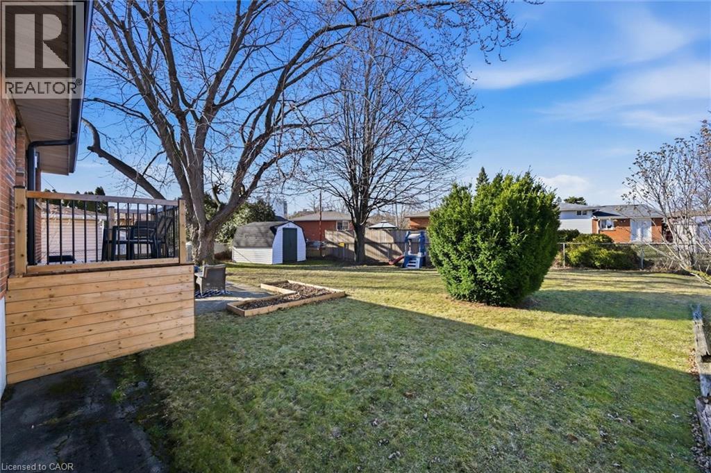 11 Sandlyn Court, Hamilton, Ontario  L8H 2R4 - Photo 38 - 40813577