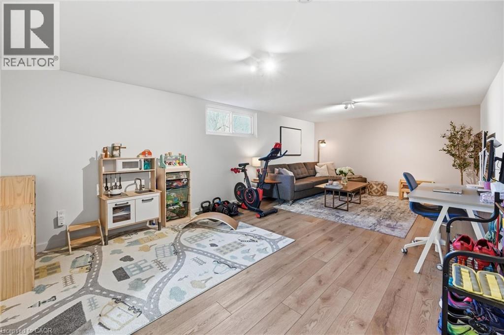 11 Sandlyn Court, Hamilton, Ontario  L8H 2R4 - Photo 32 - 40813577