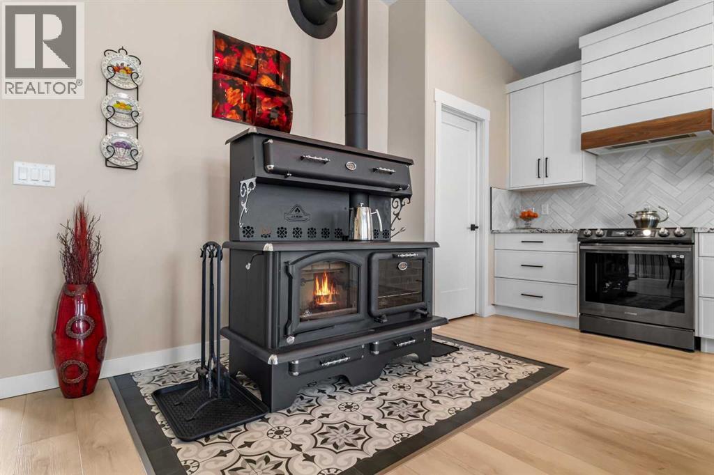 121-2310 Twp Rd 370, Rural Red Deer County, Alberta  T4G 0N4 - Photo 5 - A2292460