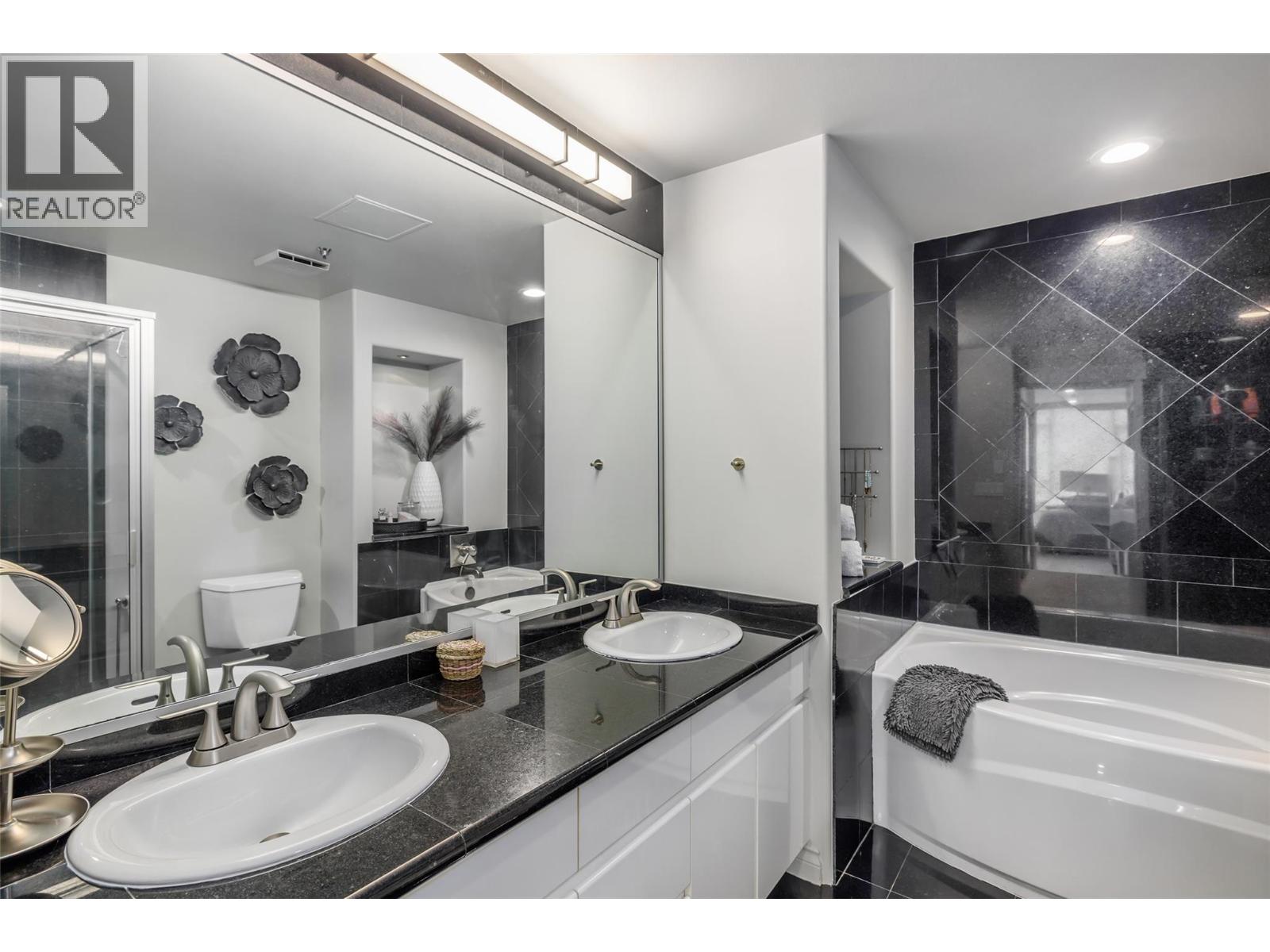 1152 Sunset Drive Unit# 1601, Kelowna, British Columbia V1Y 9R7 - Photo 25 - 10373852