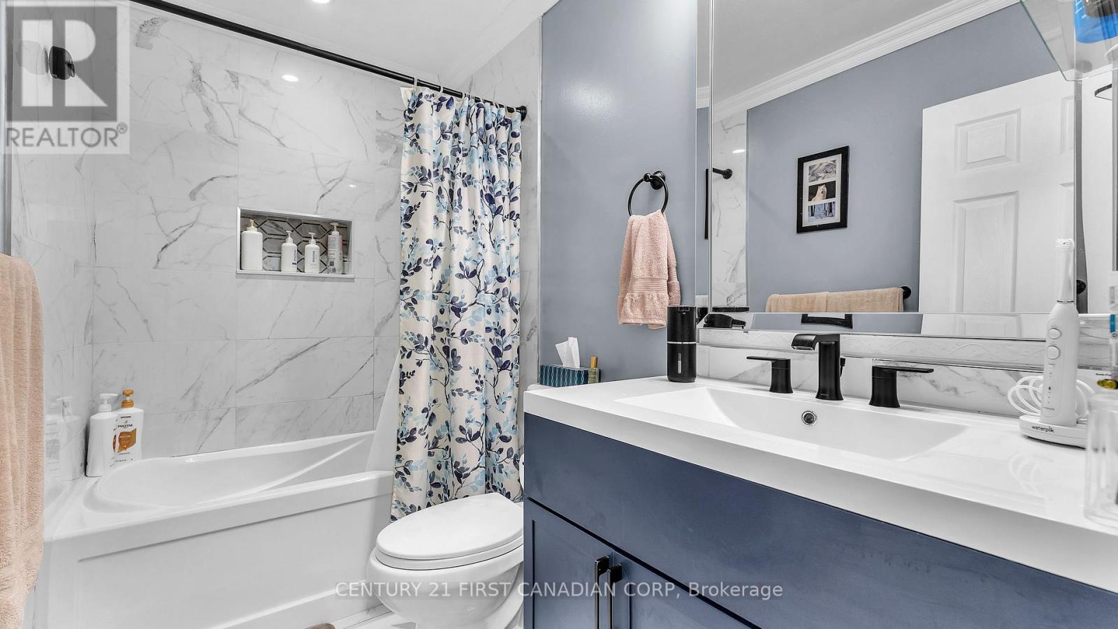 Photo 11 of 23 for 74 Manitoulin Drive