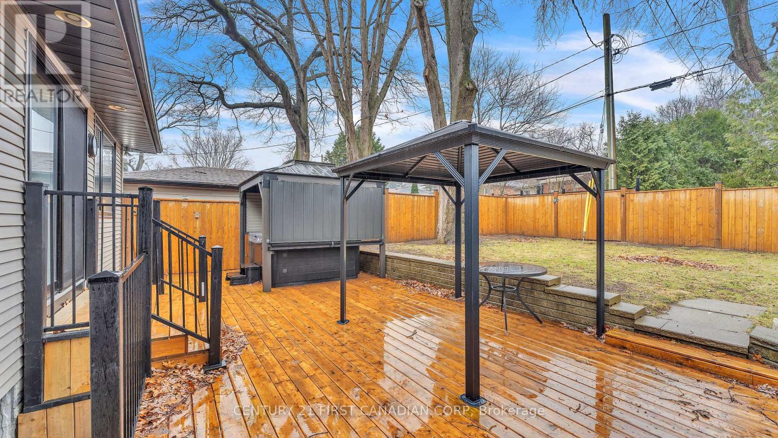 Photo 19 of 23 for 74 Manitoulin Drive