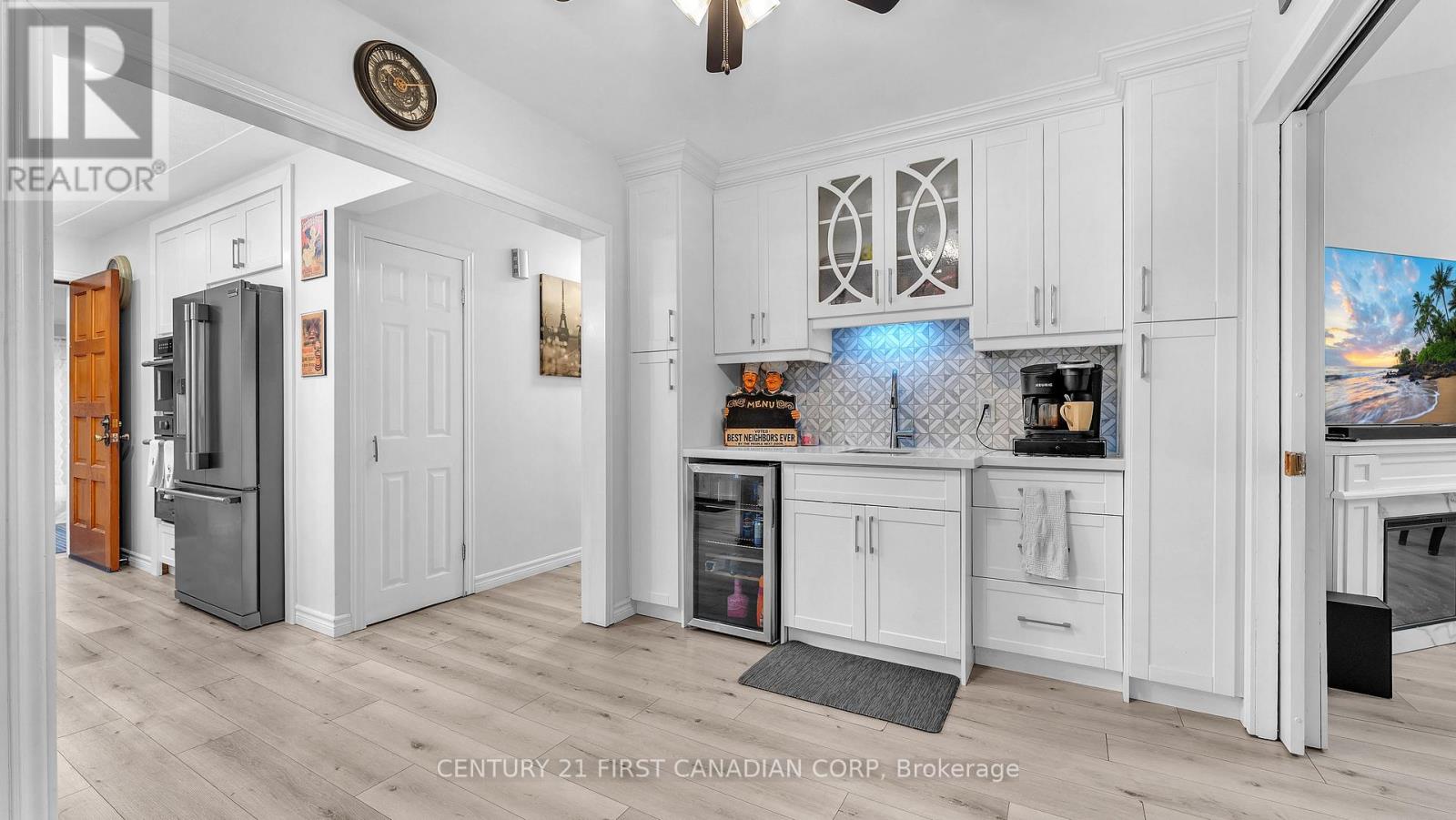 Photo 6 of 23 for 74 Manitoulin Drive