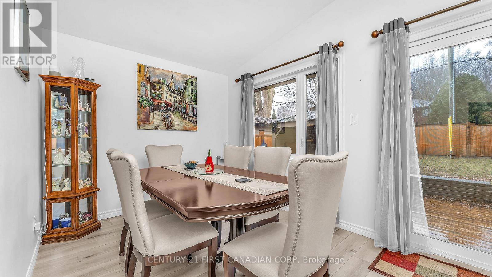 Photo 9 of 23 for 74 Manitoulin Drive