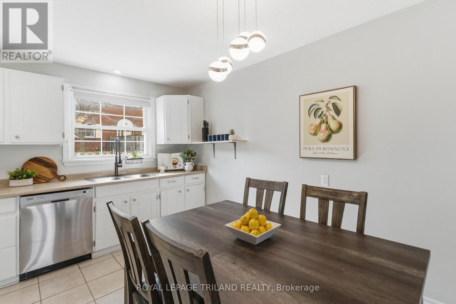 374 Homestead Court, London North, Ontario  N6G 2E9 - Photo 13 - X12918946