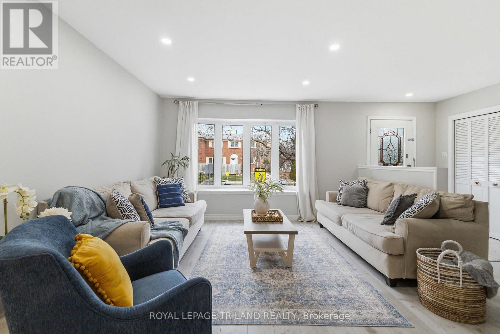 374 Homestead Court, London North, Ontario  N6G 2E9 - Photo 7 - X12918946