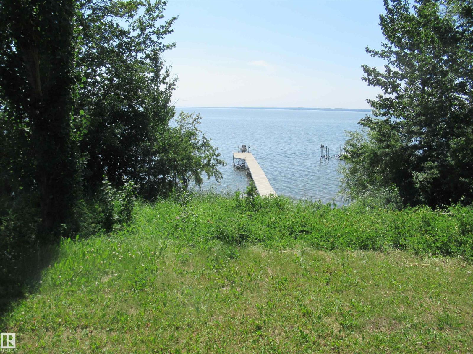 760 Mission Be, Rural Leduc County, Alberta  T0C 2P0 - Photo 2 - E4478930