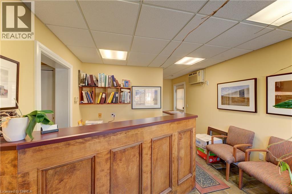 60-62 Colborne Street W, Brantford, Ontario  N3T 1K5 - Photo 5 - 40814421