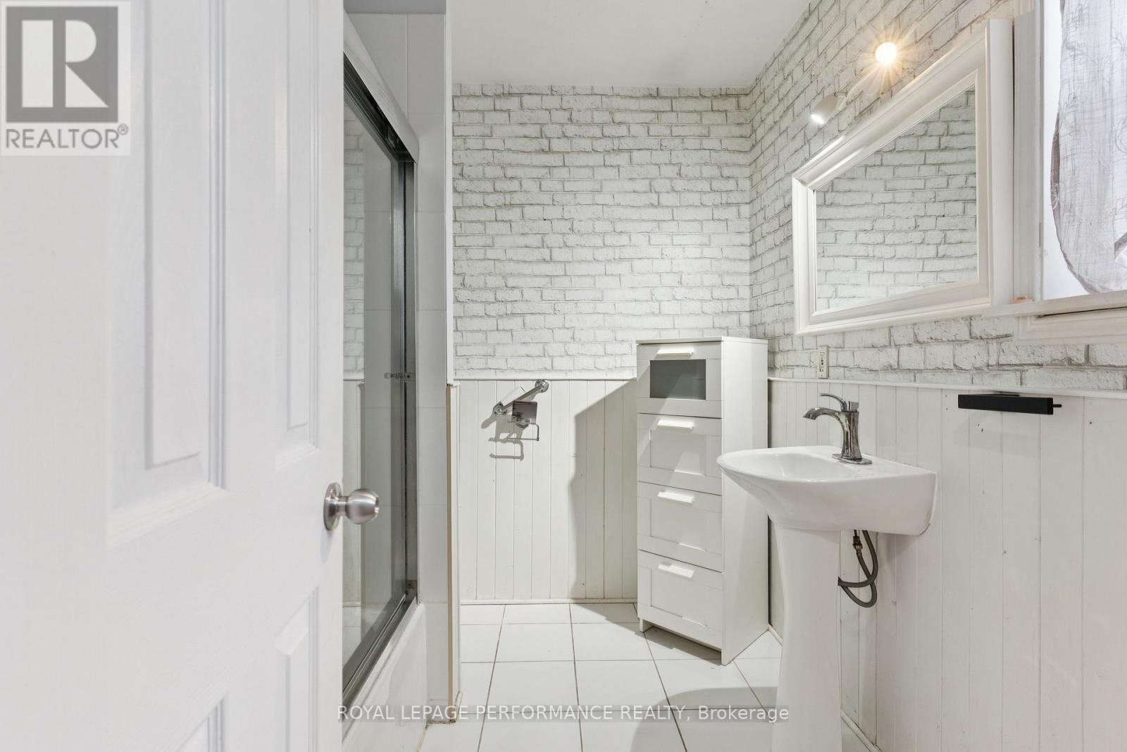 121 Elizabeth Street, Mississippi Mills, Ontario  K0A 2X0 - Photo 17 - X12918812