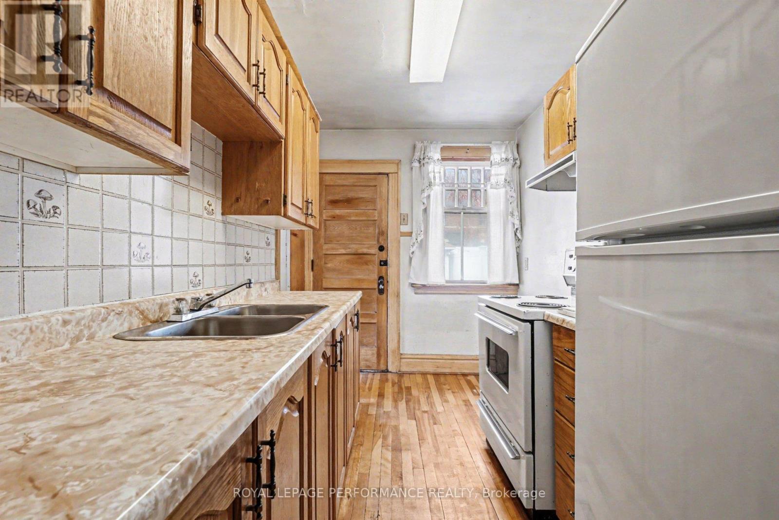 395 Second Avenue, Ottawa, Ontario  K1S 2J3 - Photo 9 - X12918866