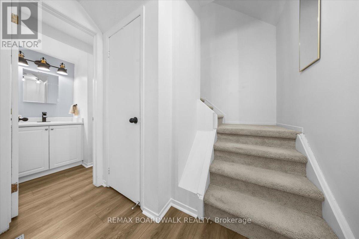 46a - 802 St. Andre Drive, Ottawa, Ontario  K1C 4R3 - Photo 31 - X12918912