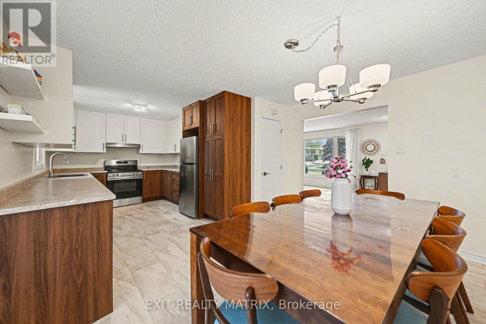 25 Blais Street, Russell, Ontario  K0A 1W0 - Photo 4 - X12918952