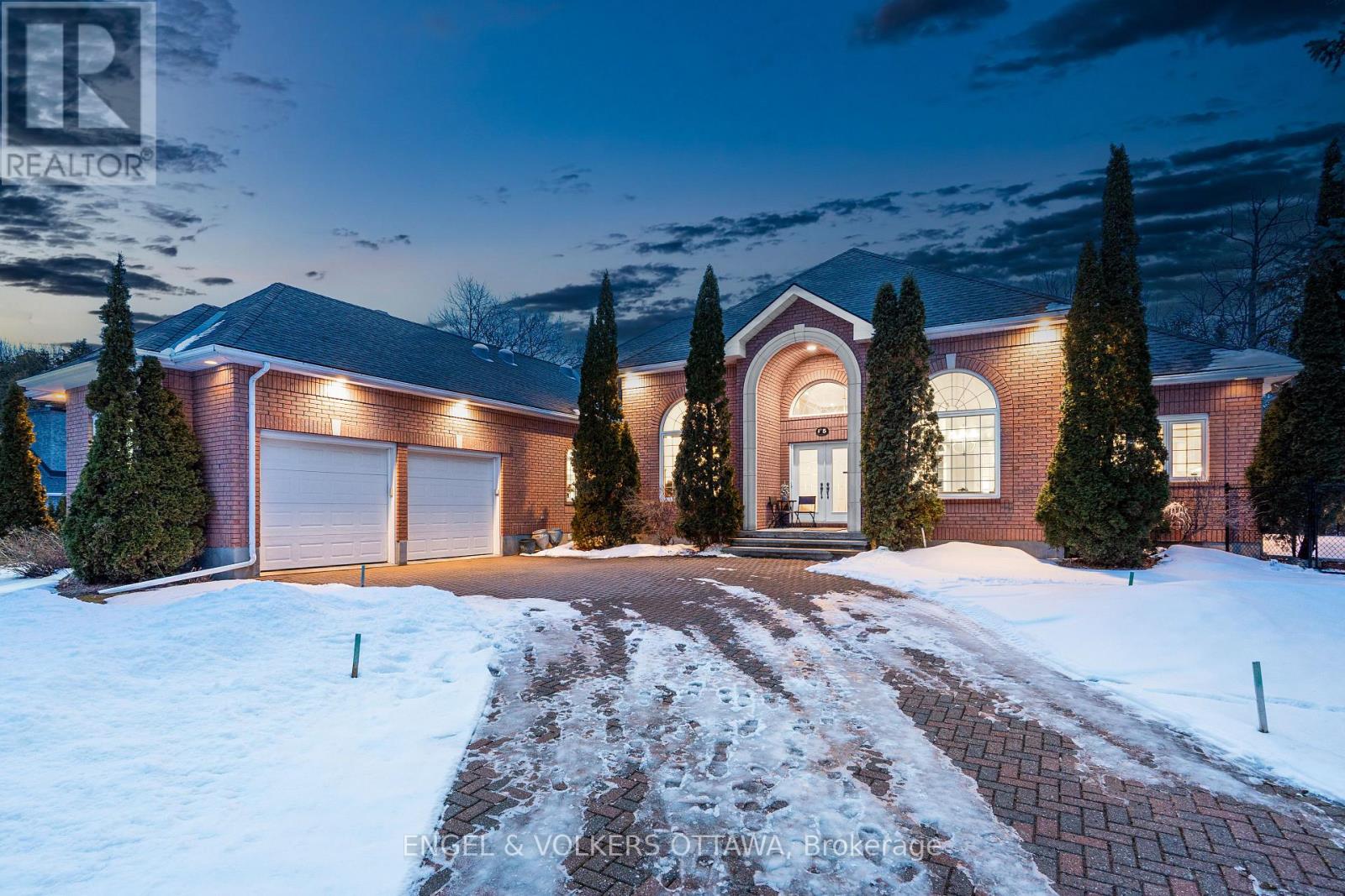 5 COUNTRYSIDE GREEN, Ottawa, Ontario