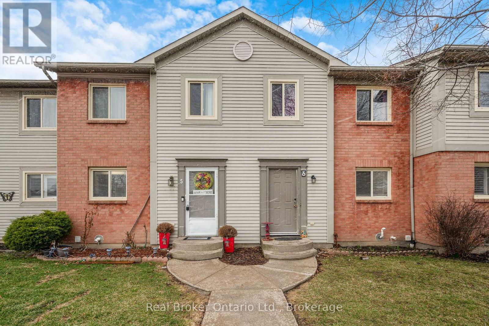 5 - 65 Dorchester Boulevard, St. Catharines, Ontario  L2M 7S9 - Photo 2 - X12918720