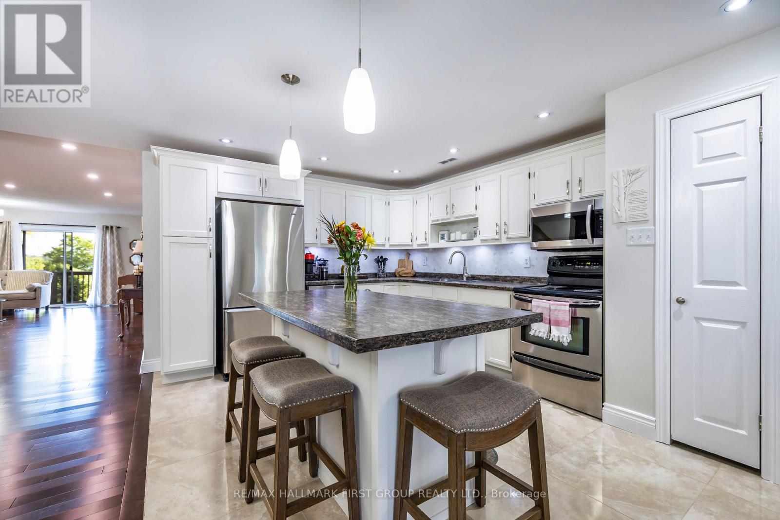 61 Druan Drive, Kawartha Lakes, Ontario  L0C 1G0 - Photo 12 - X12733576