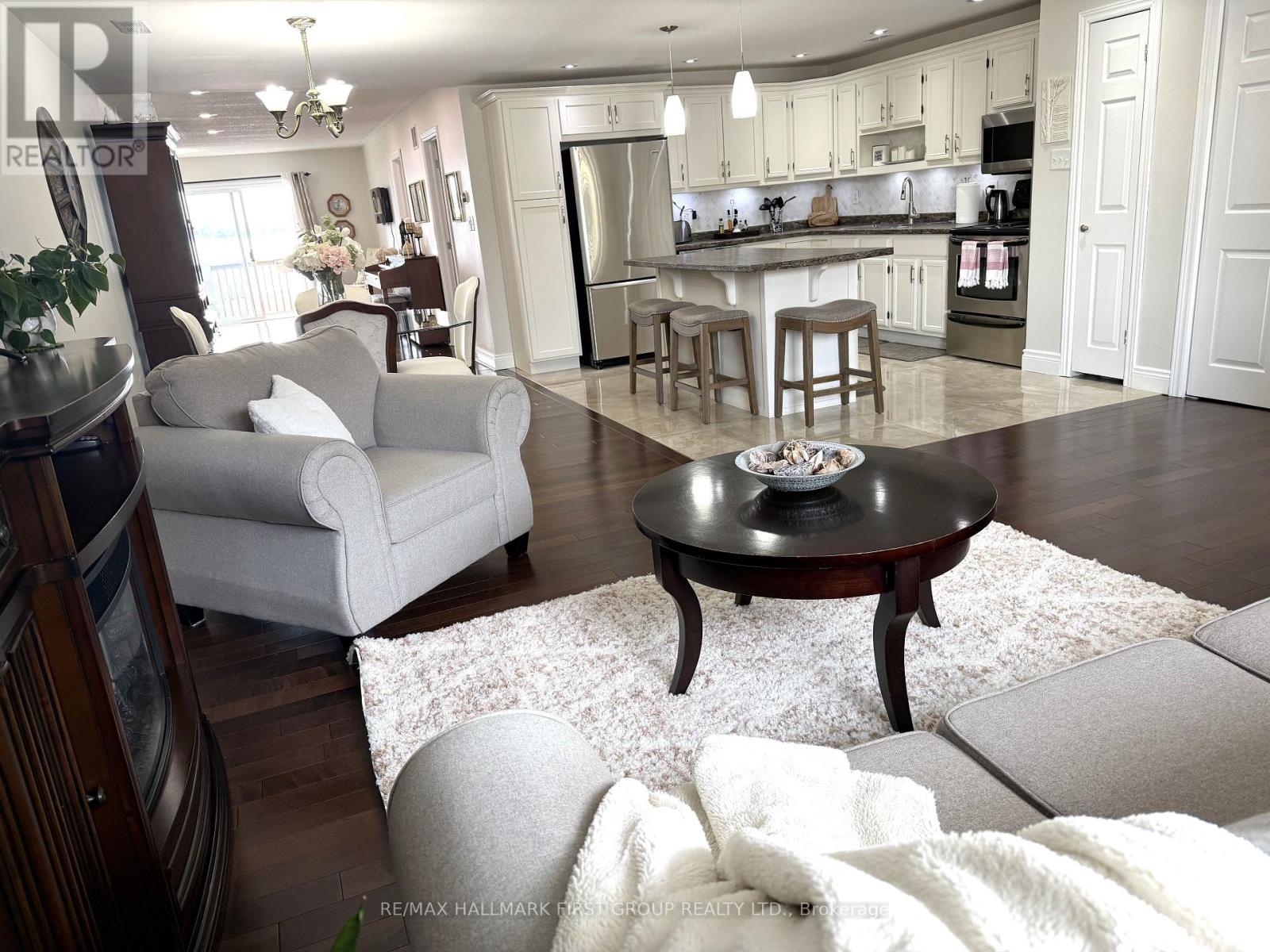 61 Druan Drive, Kawartha Lakes, Ontario  L0C 1G0 - Photo 8 - X12733576