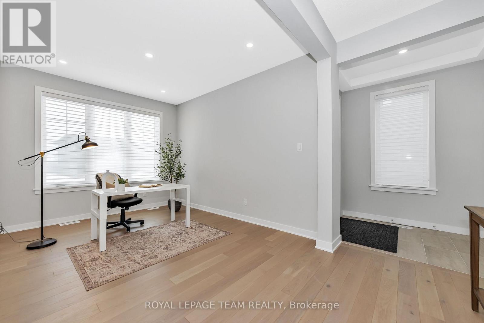 279 Ketchikan Crescent, Ottawa, Ontario  K2T 0S2 - Photo 4 - X12692810