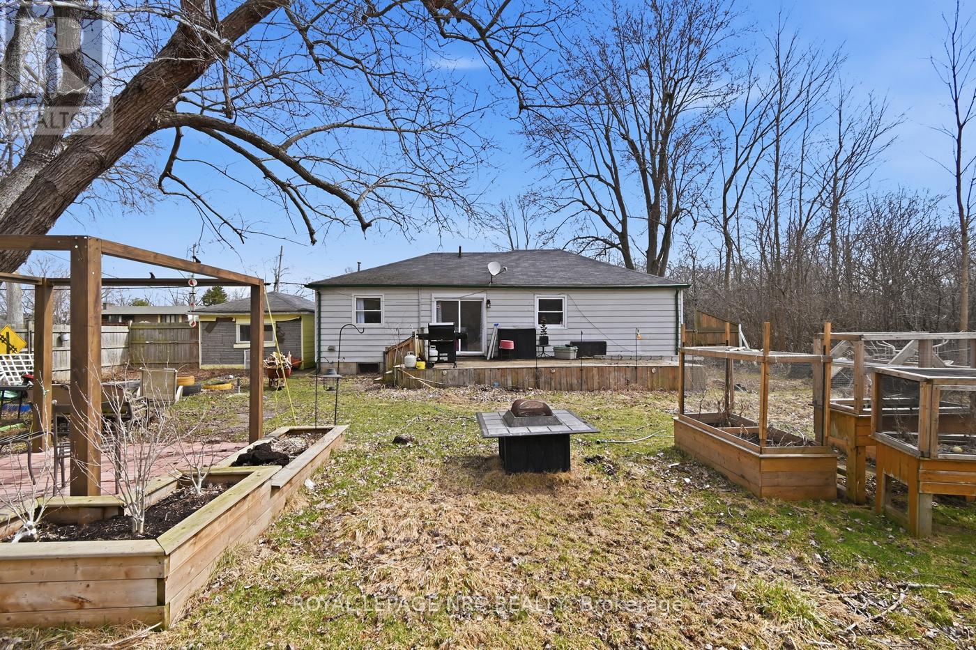 529 Rosehill Road, Fort Erie, Ontario  L2A 5M4 - Photo 19 - X12918862