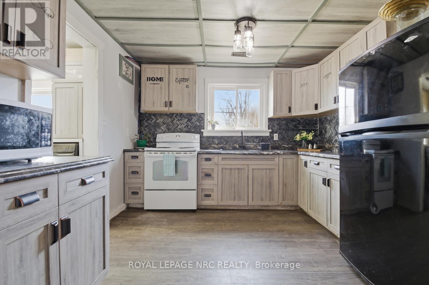 529 Rosehill Road, Fort Erie, Ontario  L2A 5M4 - Photo 6 - X12918862