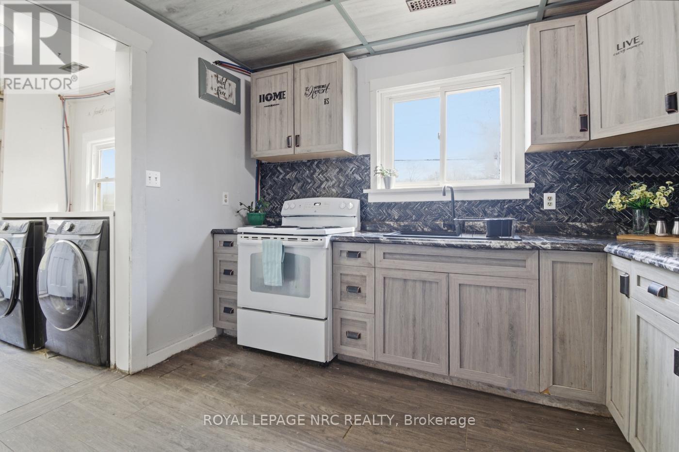 529 Rosehill Road, Fort Erie, Ontario  L2A 5M4 - Photo 8 - X12918862