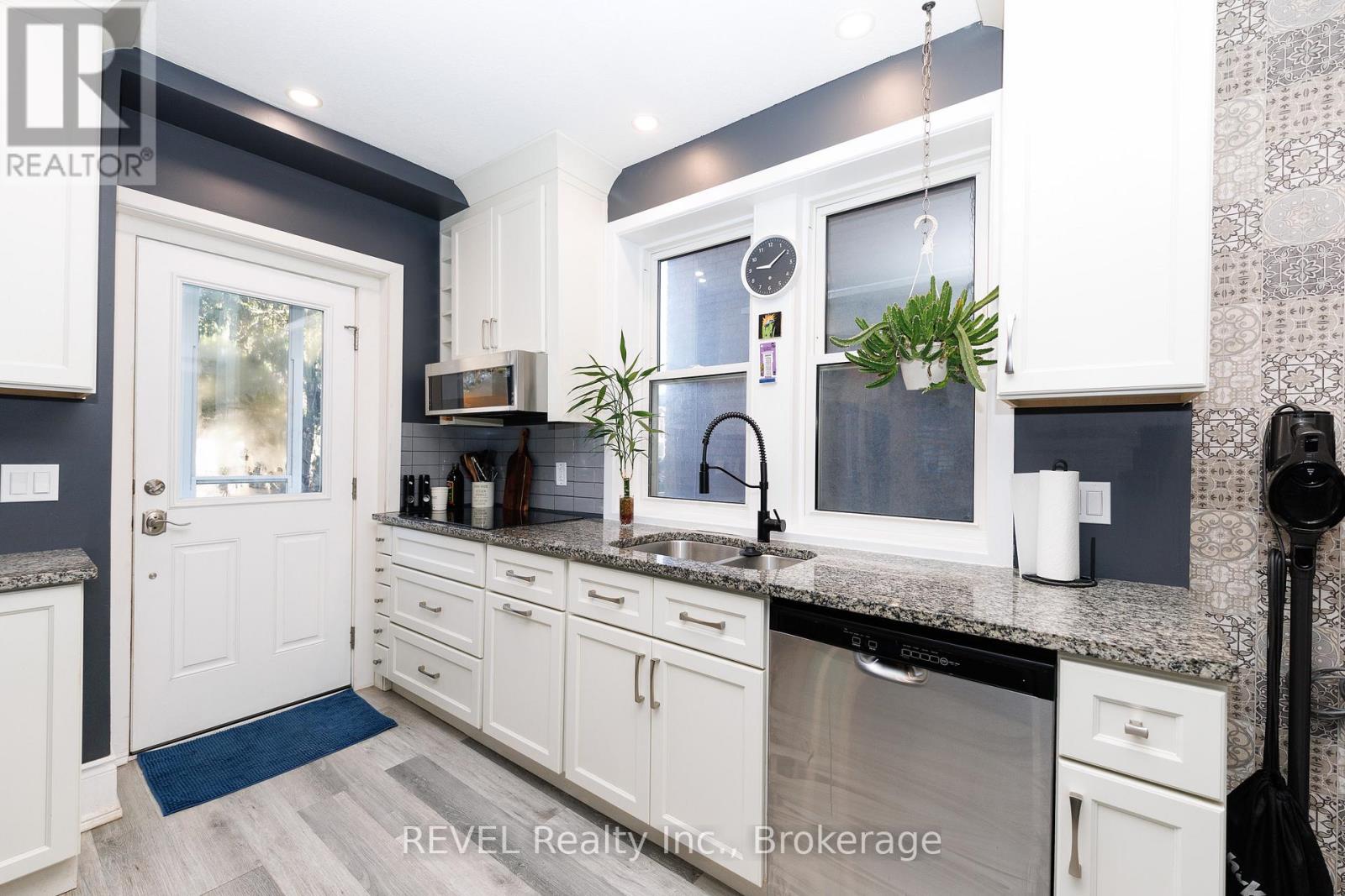 212 Maple Avenue, Welland, Ontario  L3C 5G5 - Photo 13 - X12918936