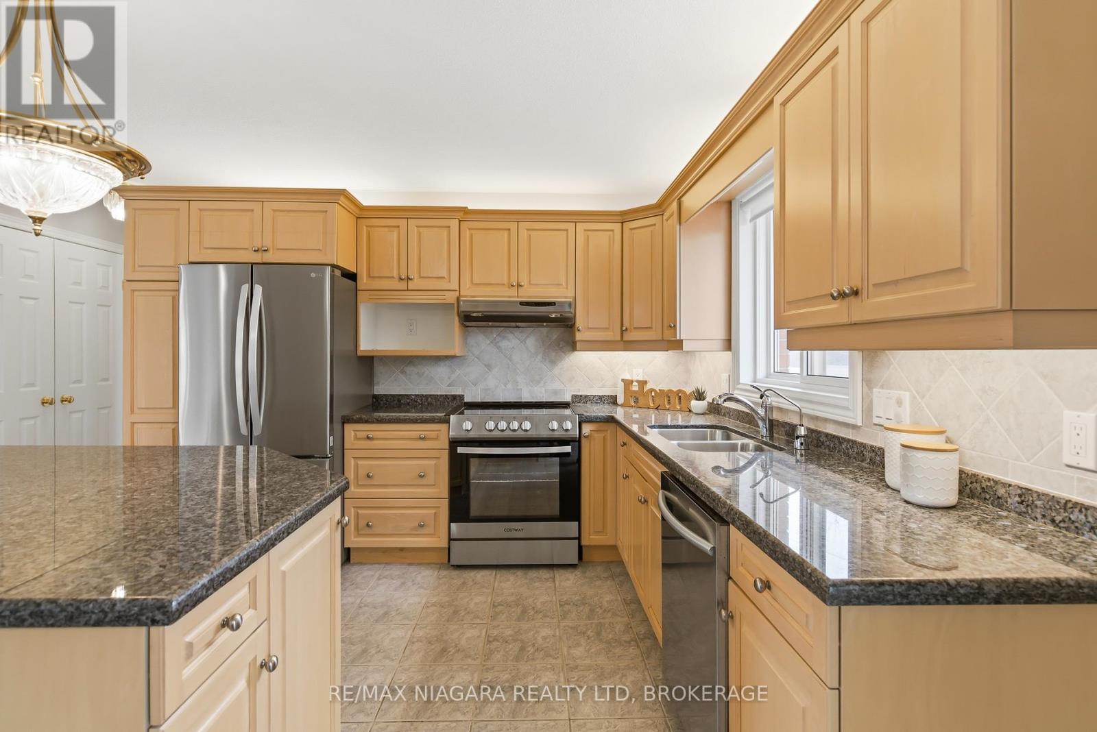 7865 Bishop Avenue, Niagara Falls, Ontario  L2H 3C6 - Photo 10 - X12918948