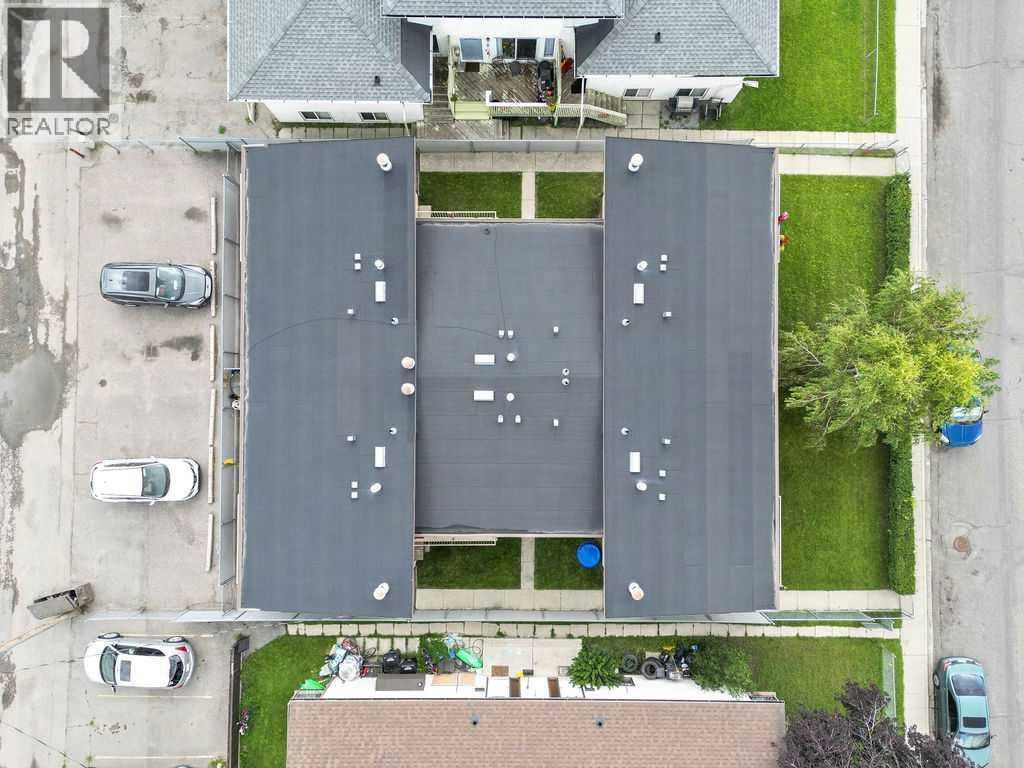 12 Huntley Close Ne, Calgary, Alberta  T2K 4Z3 - Photo 5 - A2248006