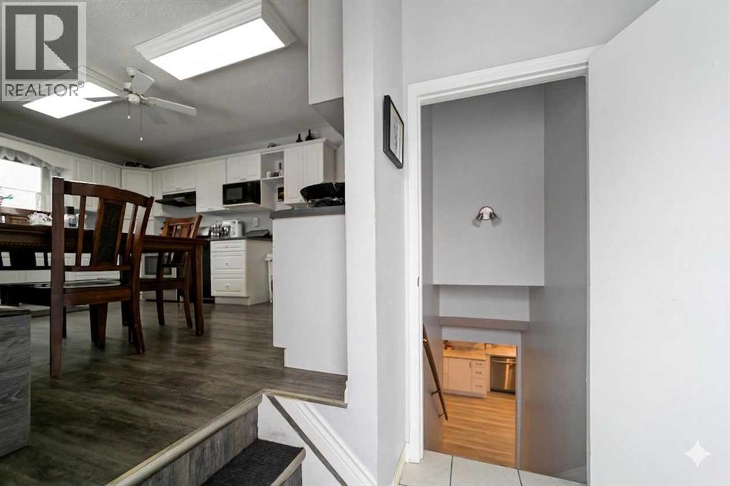 6304 39 Avenue, Camrose, Alberta  T4V 2Z4 - Photo 18 - A2293761