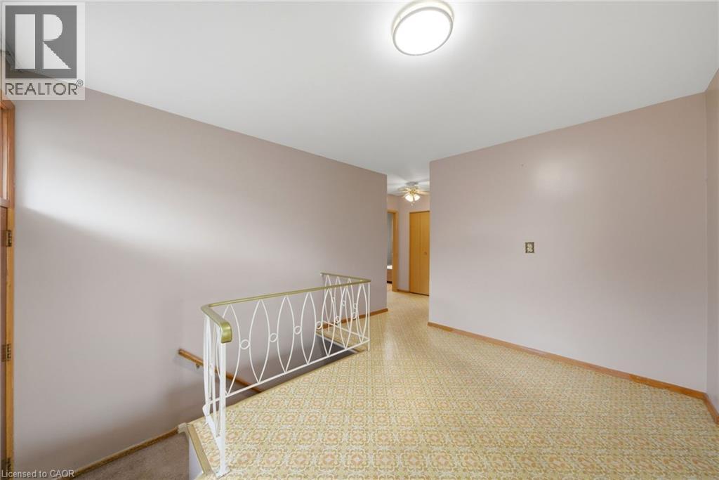 136 Cromwell Crescent, Hamilton, Ontario  L8G 2G2 - Photo 8 - 40812335