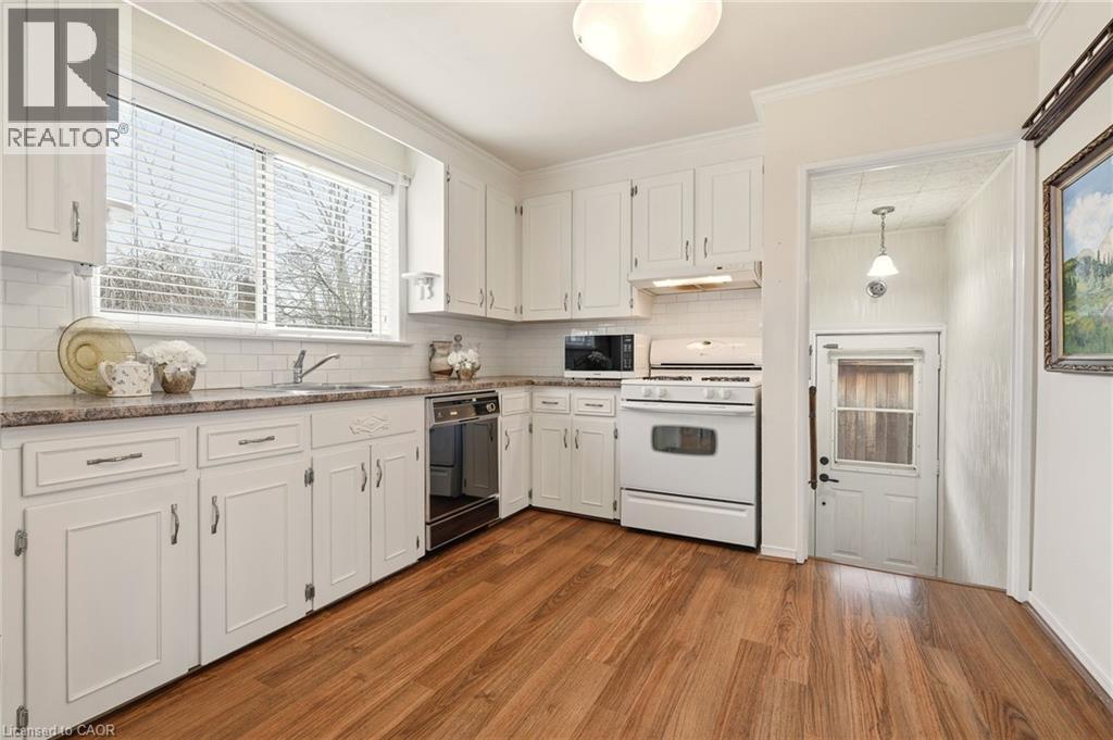 252 Hammersmith Court, Burlington, Ontario  L7L 4N7 - Photo 12 - 40814697