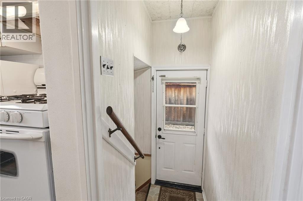 252 Hammersmith Court, Burlington, Ontario  L7L 4N7 - Photo 28 - 40814697