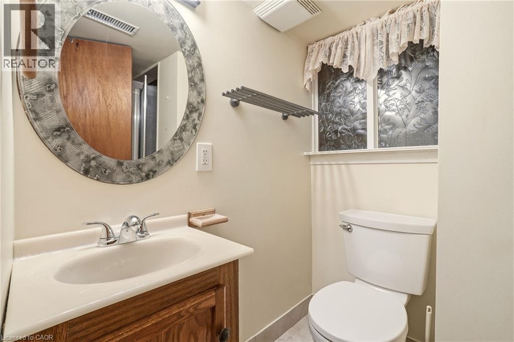 252 Hammersmith Court, Burlington, Ontario  L7L 4N7 - Photo 34 - 40814697