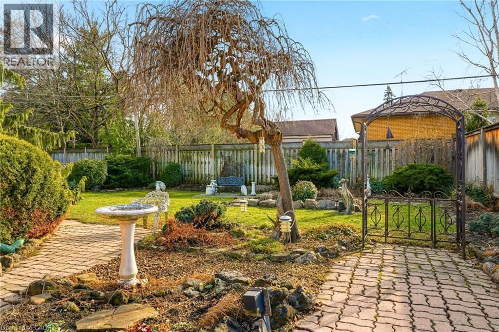 252 Hammersmith Court, Burlington, Ontario  L7L 4N7 - Photo 38 - 40814697