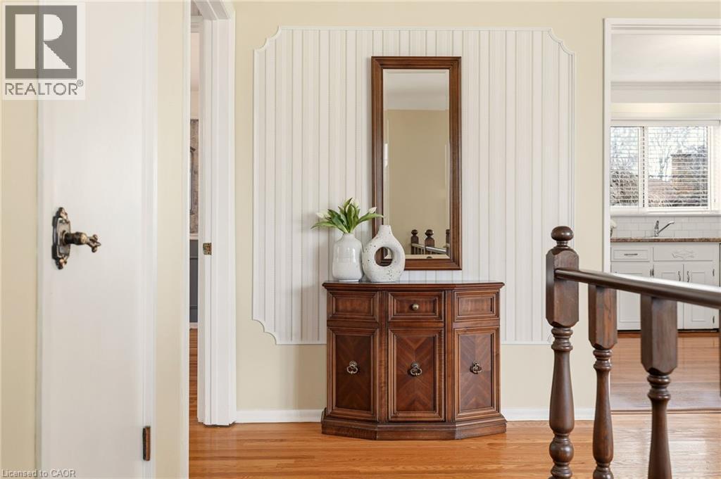 252 Hammersmith Court, Burlington, Ontario  L7L 4N7 - Photo 5 - 40814697